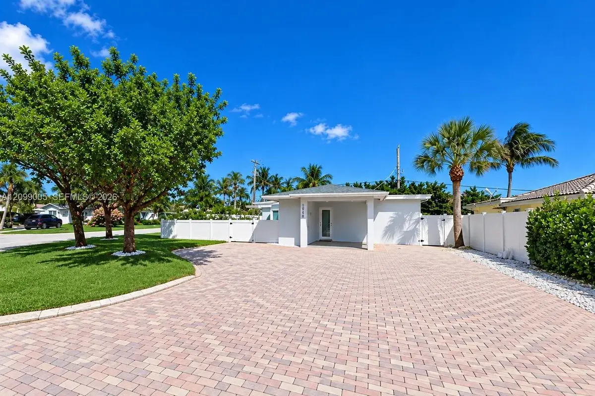 1046 SE 22nd Ave, Pompano Beach: photo 1 of 22