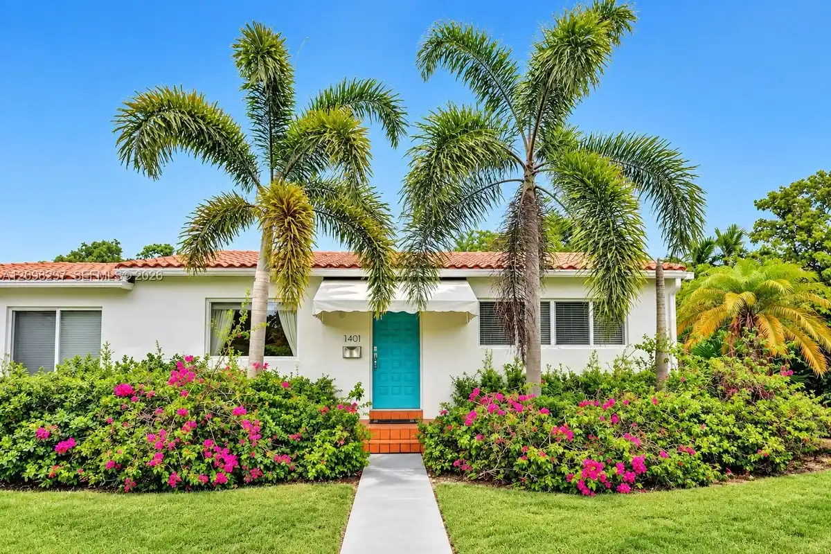 11401 NE 10 Ave, Miami: photo 1 of 40