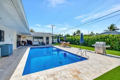 502 SW 28th Ave, Boynton Beach: photo 1 of 60