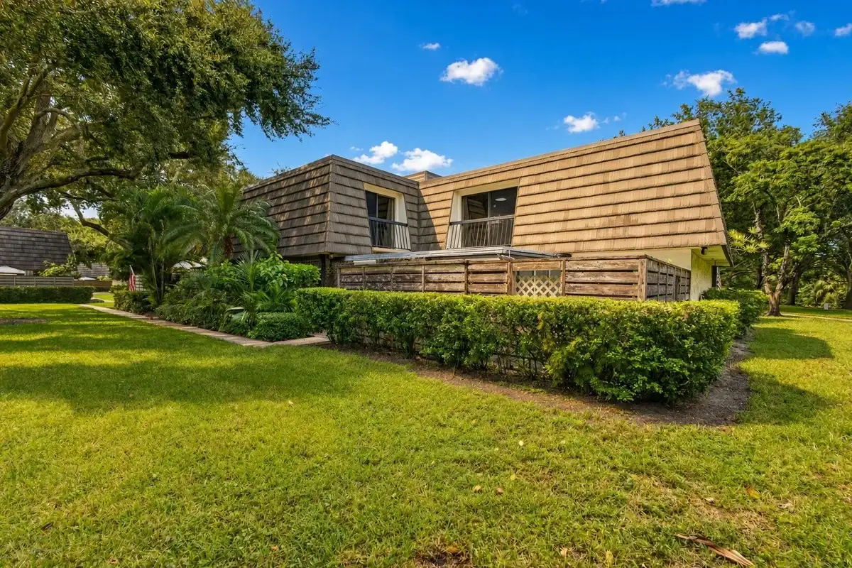 506 5th Ter, Palm Beach Gardens: photo 1 of 87