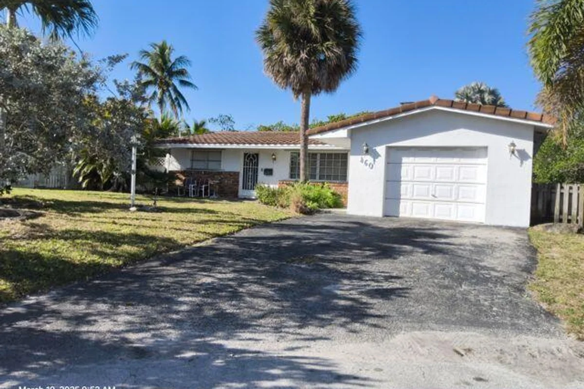 460 SW 18th Ct SW, Pompano Beach: photo 1 of 12