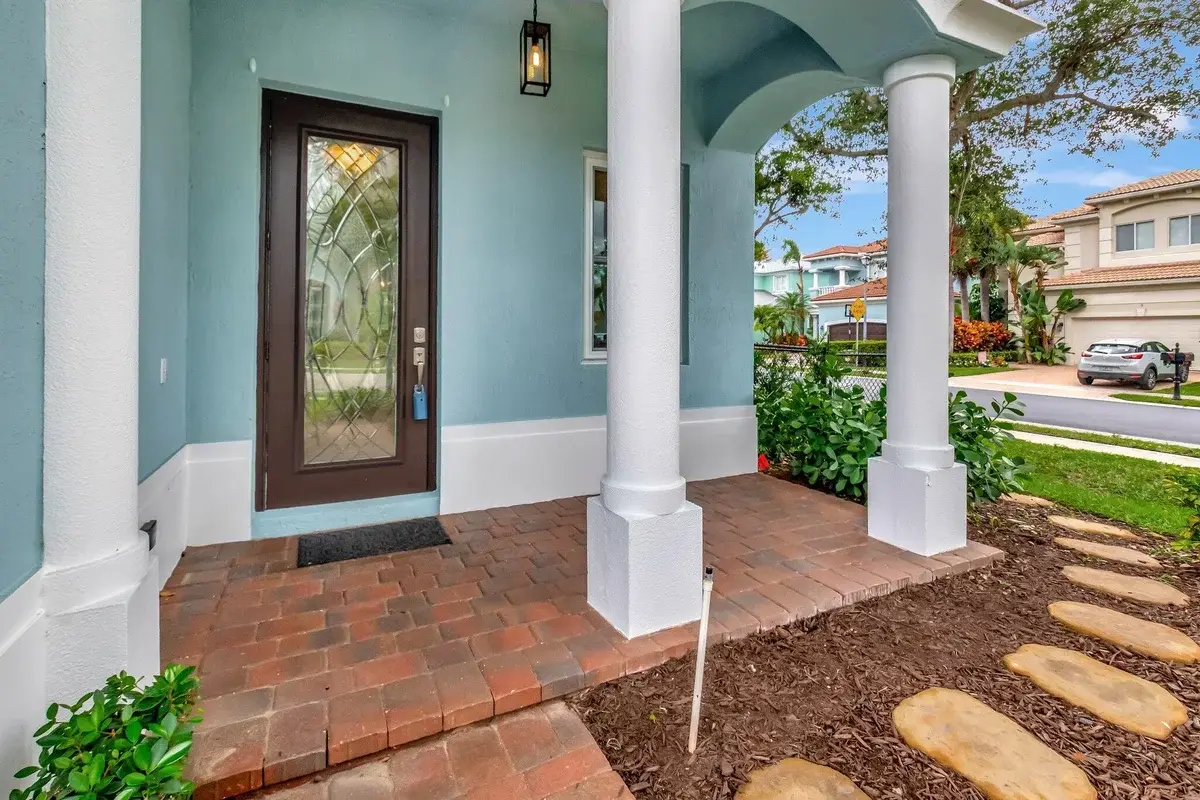 40 Country Lake Cir, Boynton Beach: photo 1 of 48