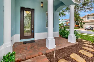 40 Country Lake Cir, Boynton Beach: photo 1 of 48