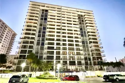 3031 N Ocean Blvd #404, Fort Lauderdale: photo 1 of 34