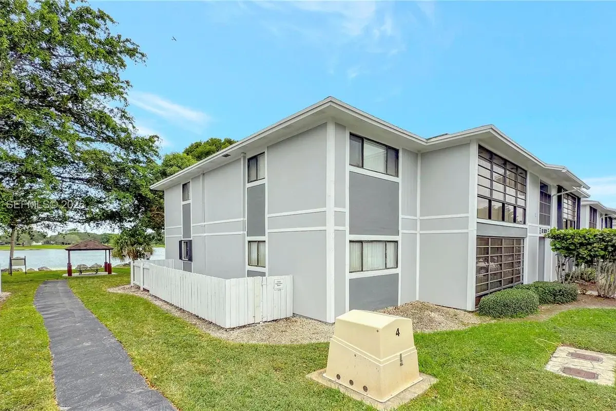 9721 Hammocks Blvd #201, Miami: photo 1 of 17