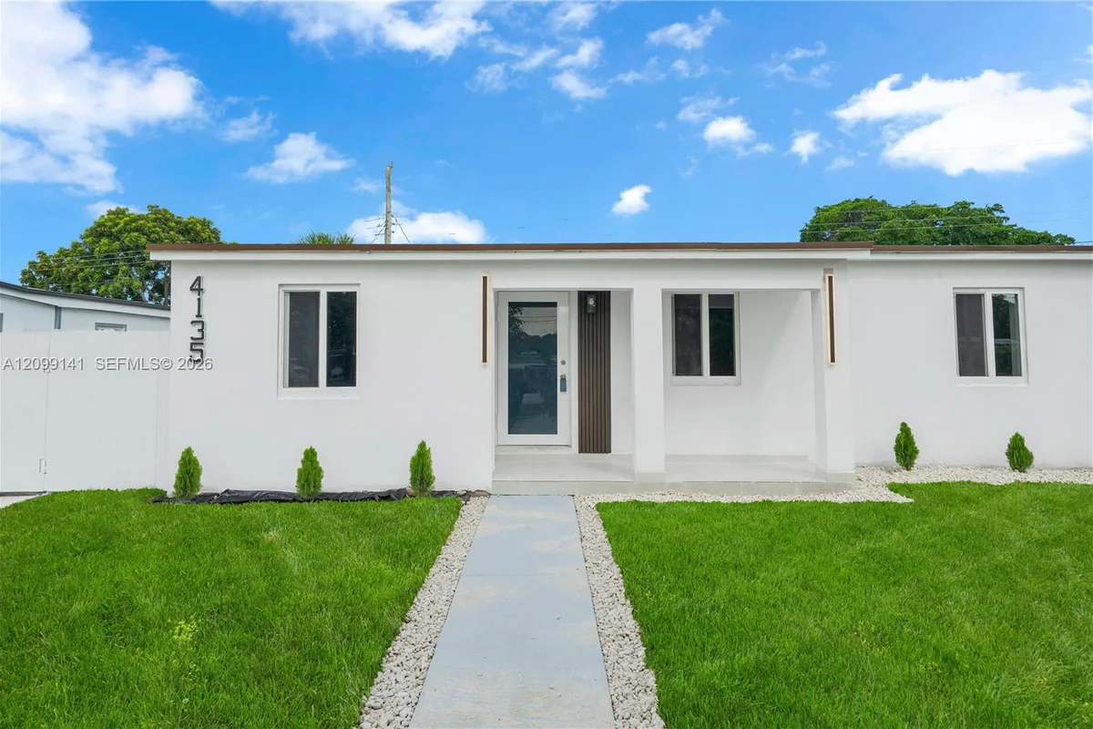 4135 SW 116th Ave, Miami: photo 1 of 12