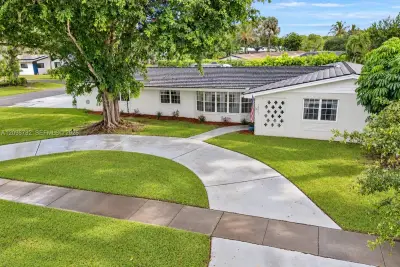16401 SW 82nd Ave, Palmetto Bay: photo 1 of 22