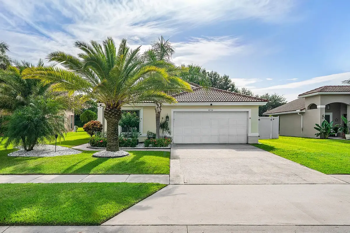 6734 Lake Nona Pl, Lake Worth: photo 1 of 57