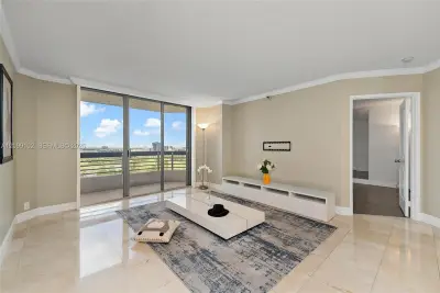 3400 NE 192nd St #1707, Aventura: photo 1 of 31