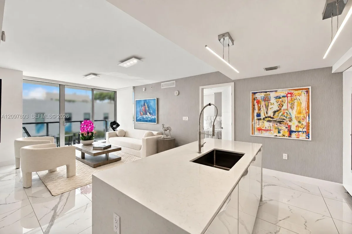 9521 E Bay Harbor Dr #601, Bay Harbor Islands: photo 1 of 17