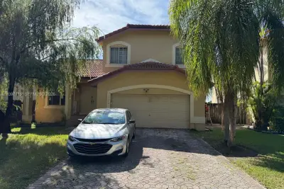 14170 SW 122 Ct, Miami: photo 1 of 6