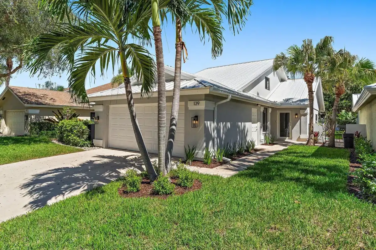 139 Sand Pine Dr, Jupiter: photo 1 of 71