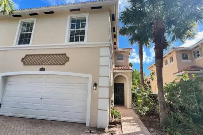 9120 Villa Palma Ln, Palm Beach Gardens: photo 1 of 25