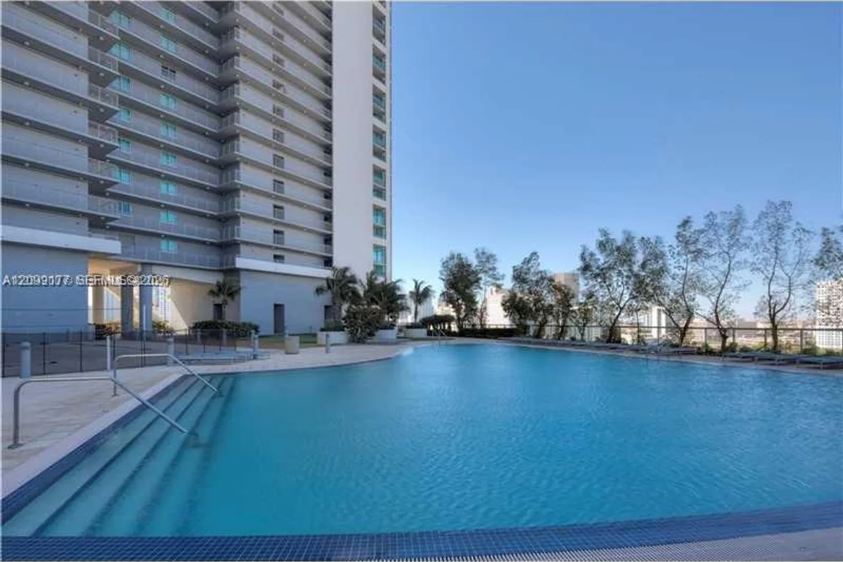 888 Biscayne Blvd #3703, Miami: photo 1 of 26