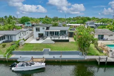 2426 Key Largo Ln, Fort Lauderdale: photo 1 of 101