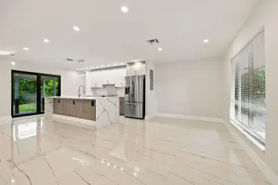 4741 NE 19th Ave, Fort Lauderdale: photo 1 of 25