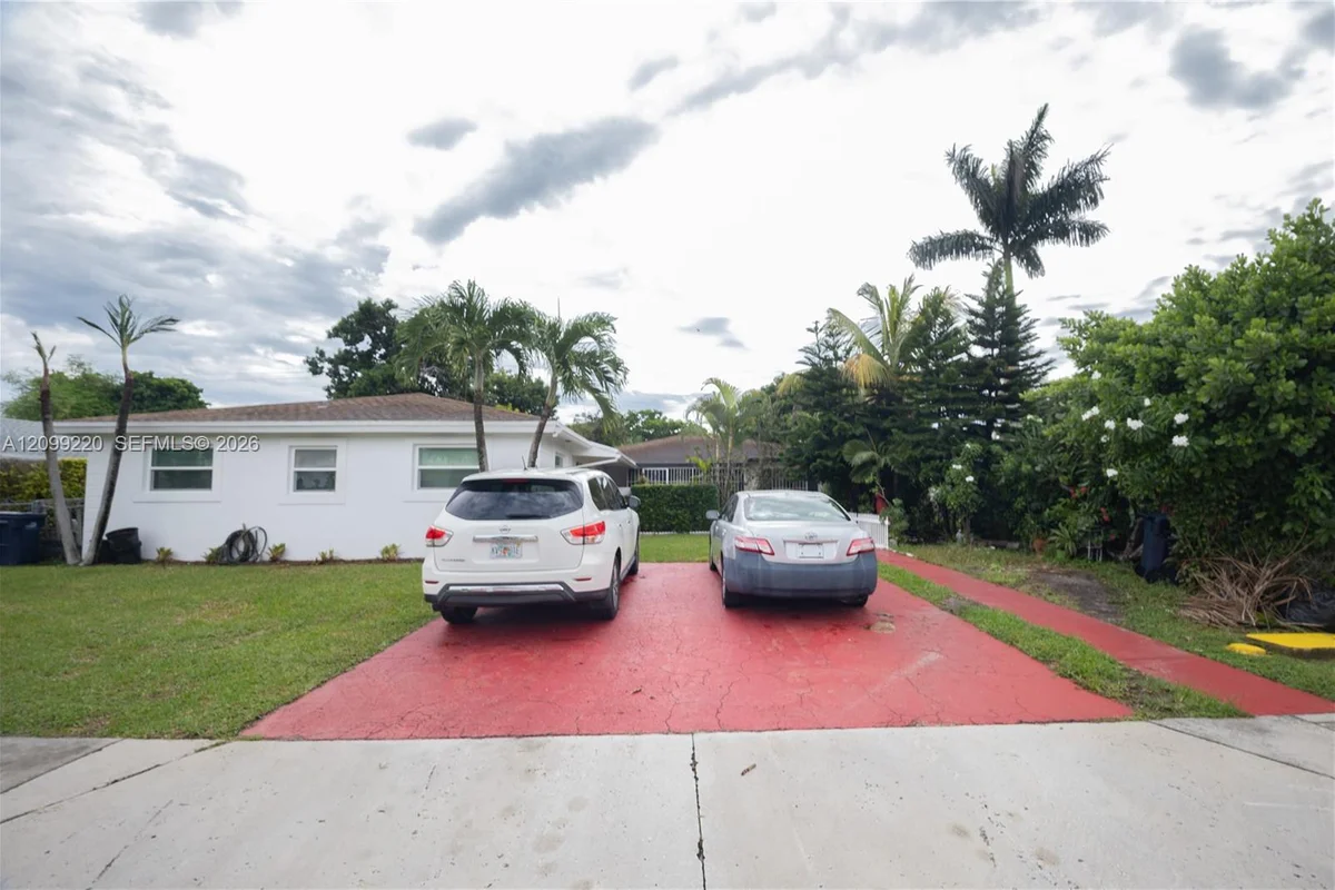 19533 SW 103 Ave, Cutler Bay: photo 1 of 27