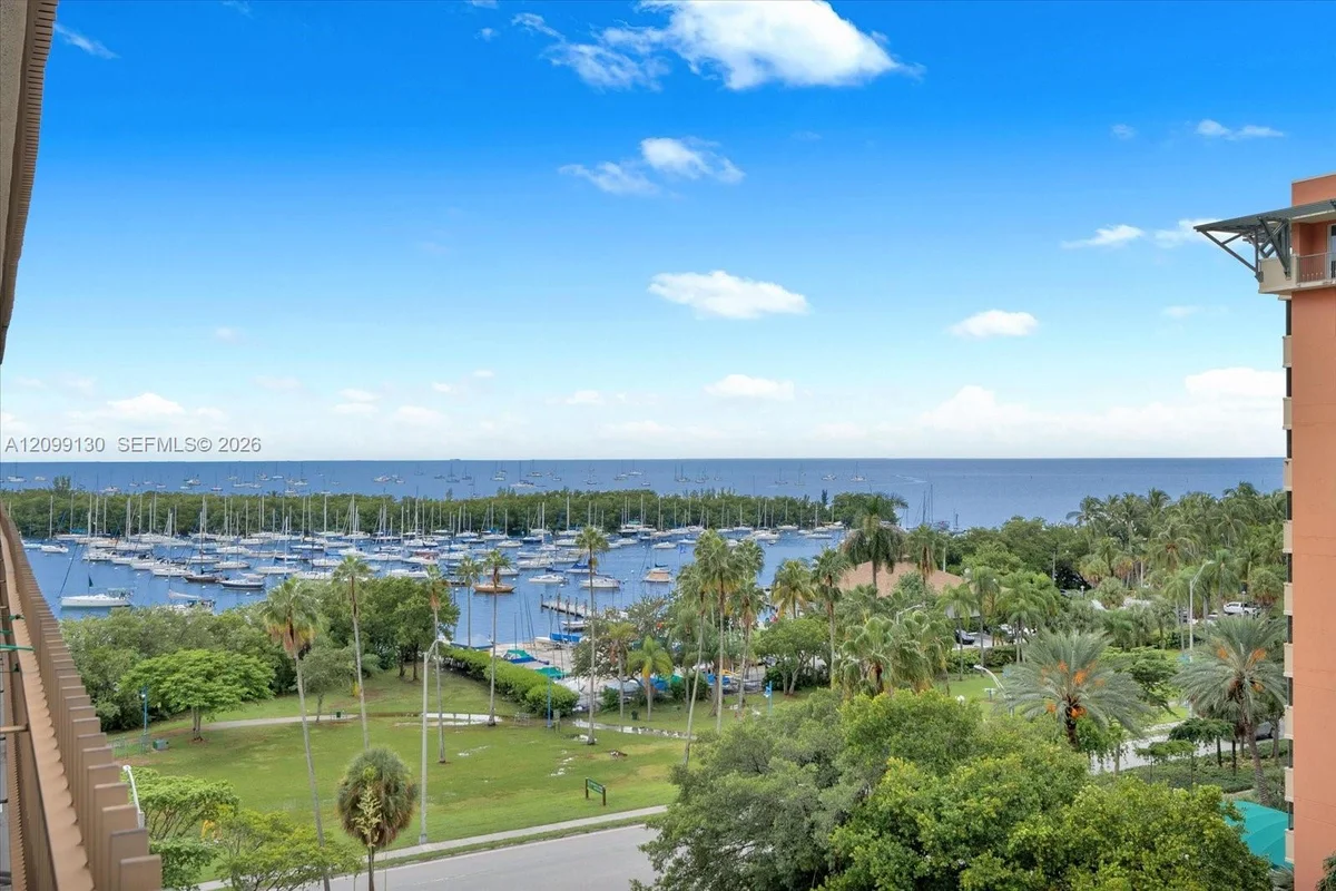 2901 S Bayshore Dr #8E, Miami: photo 1 of 11