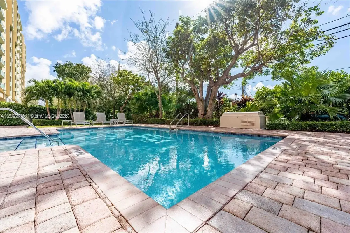 3530 SW 22nd St #703, Miami: photo 1 of 28
