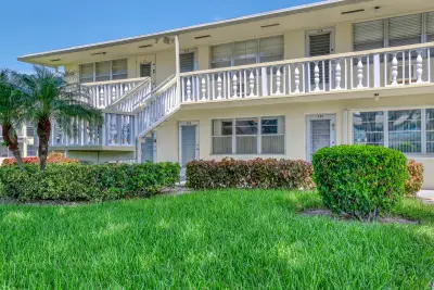312 Camden N, West Palm Beach: photo 1 of 19