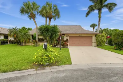 5628 Pleasant Valley Ln, Delray Beach: photo 1 of 39