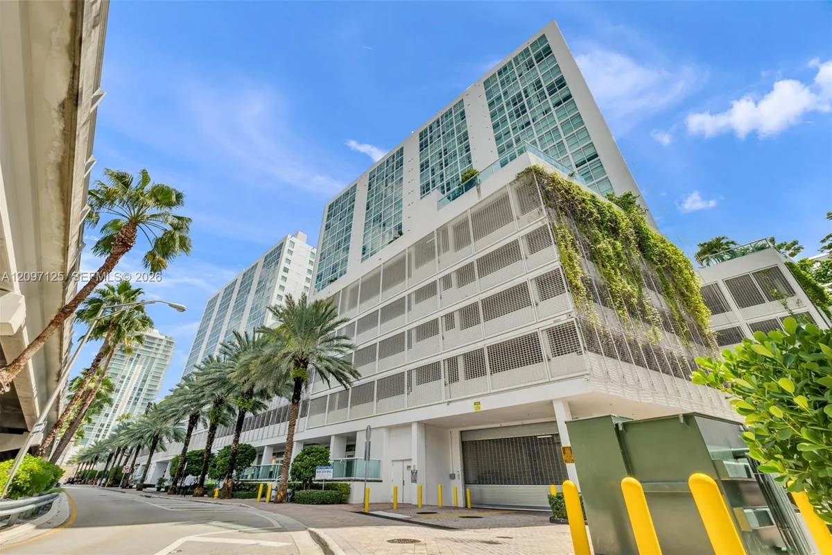 400 Sunny Isles Blvd #916, Sunny Isles Beach: photo 1 of 54