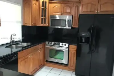 20 Laredo Pl #2-1, Davie: photo 1 of 2