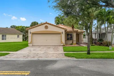 4317 SW 134th Ave, Miramar: photo 1 of 37