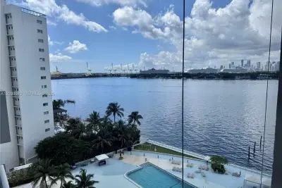 1200 West Ave #1031, Miami Beach: photo 1 of 18