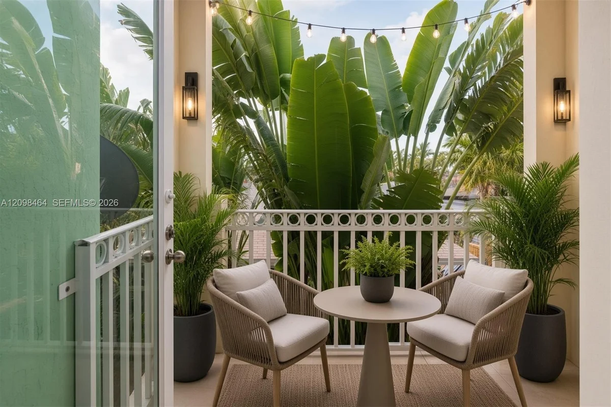 1705 Johnson St #C, Hollywood: photo 1 of 26