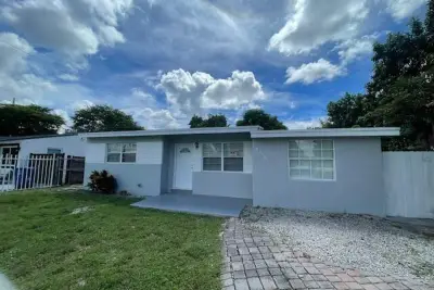 6416 SW 24th St, Miramar: photo 1 of 22