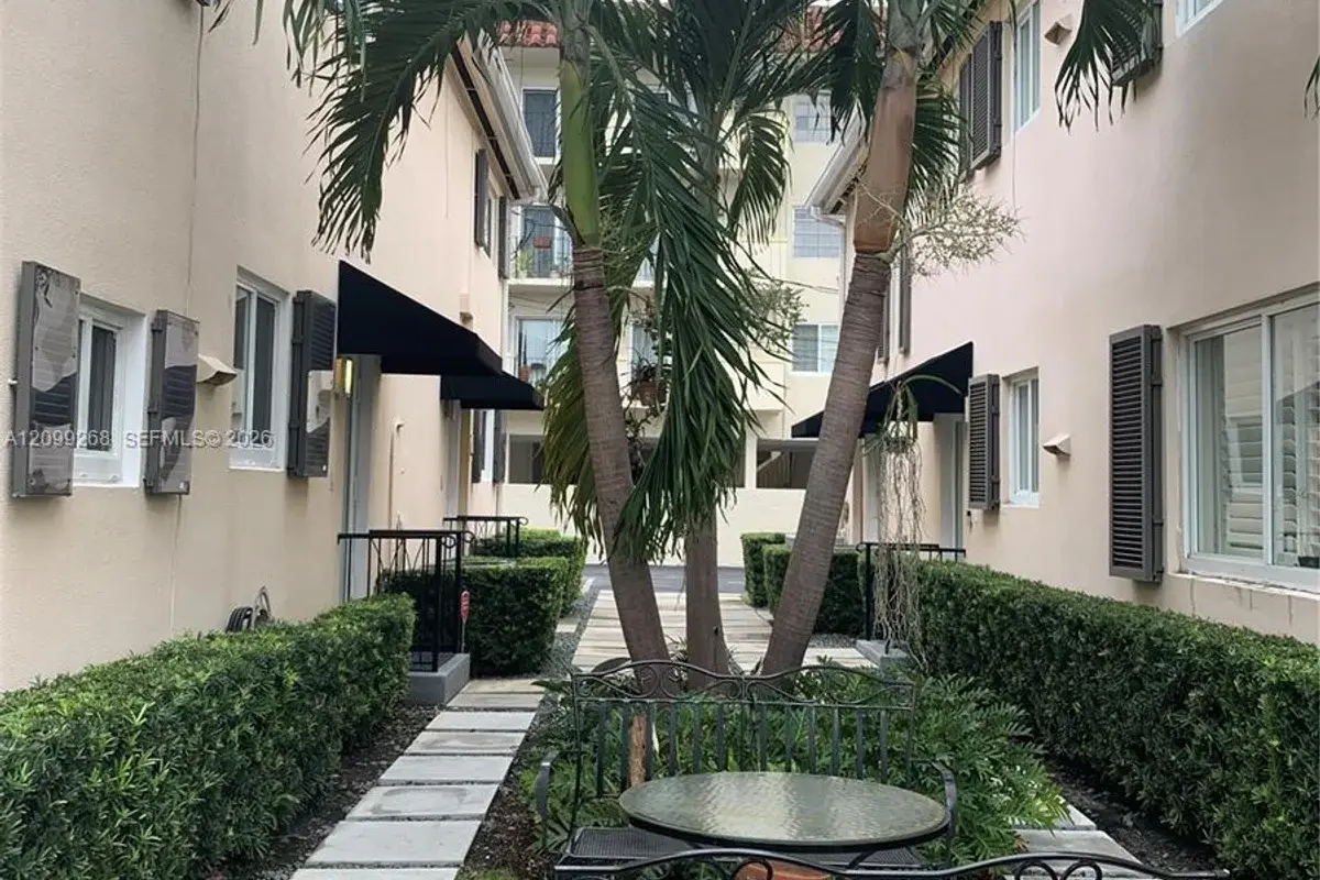 3182 S Le Jeune Rd, Coral Gables: photo 1 of 19