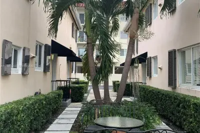 3182 S Le Jeune Rd, Coral Gables: photo 1 of 19