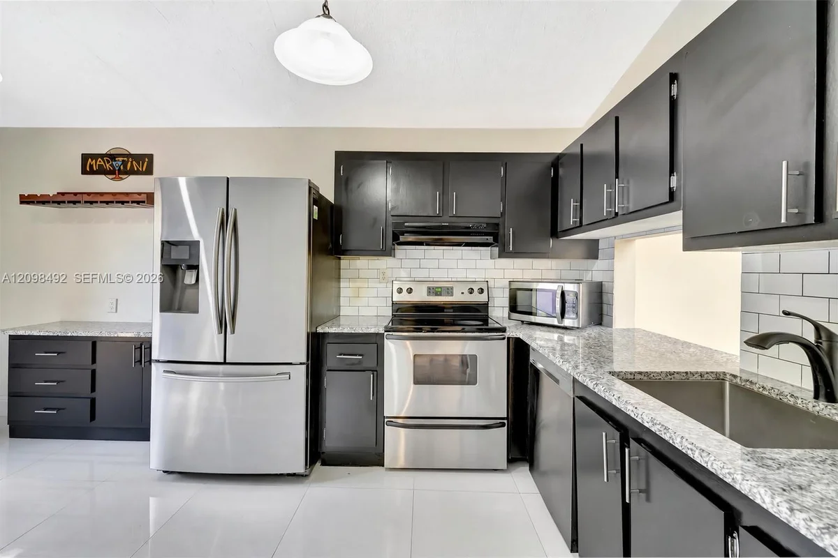5701 Swordfish Cir, Tamarac: photo 1 of 28