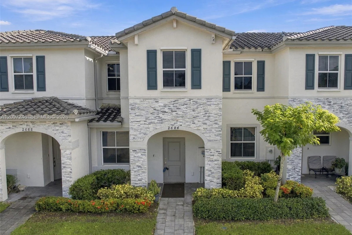 2686 SE 18th St, Homestead: photo 1 of 26
