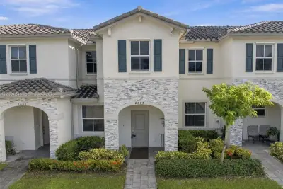 2686 SE 18th St, Homestead: photo 1 of 26