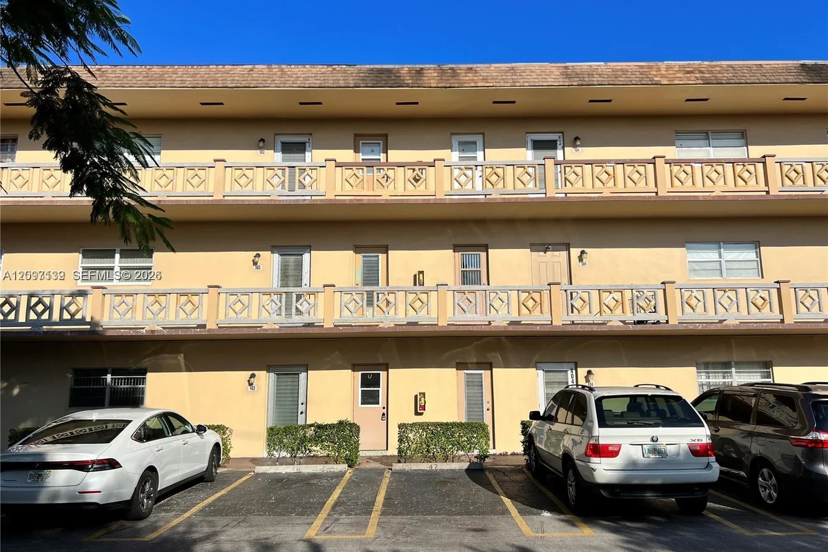 3530 NW 52nd Ave #403, Lauderdale Lakes: photo 1 of 23
