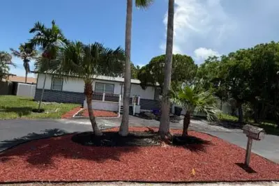 3040 Tropical Trl, Lake Worth: photo 1 of 15