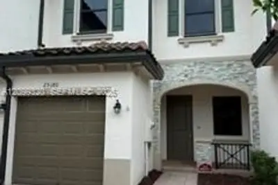 25180 SW 114th Ave, Homestead: photo 1 of 21