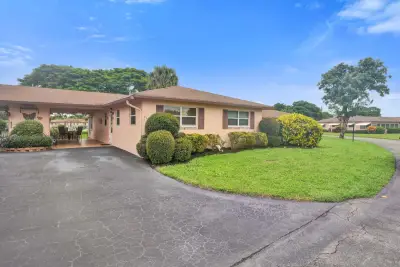 311 Flamingo Ln, Delray Beach: photo 1 of 39
