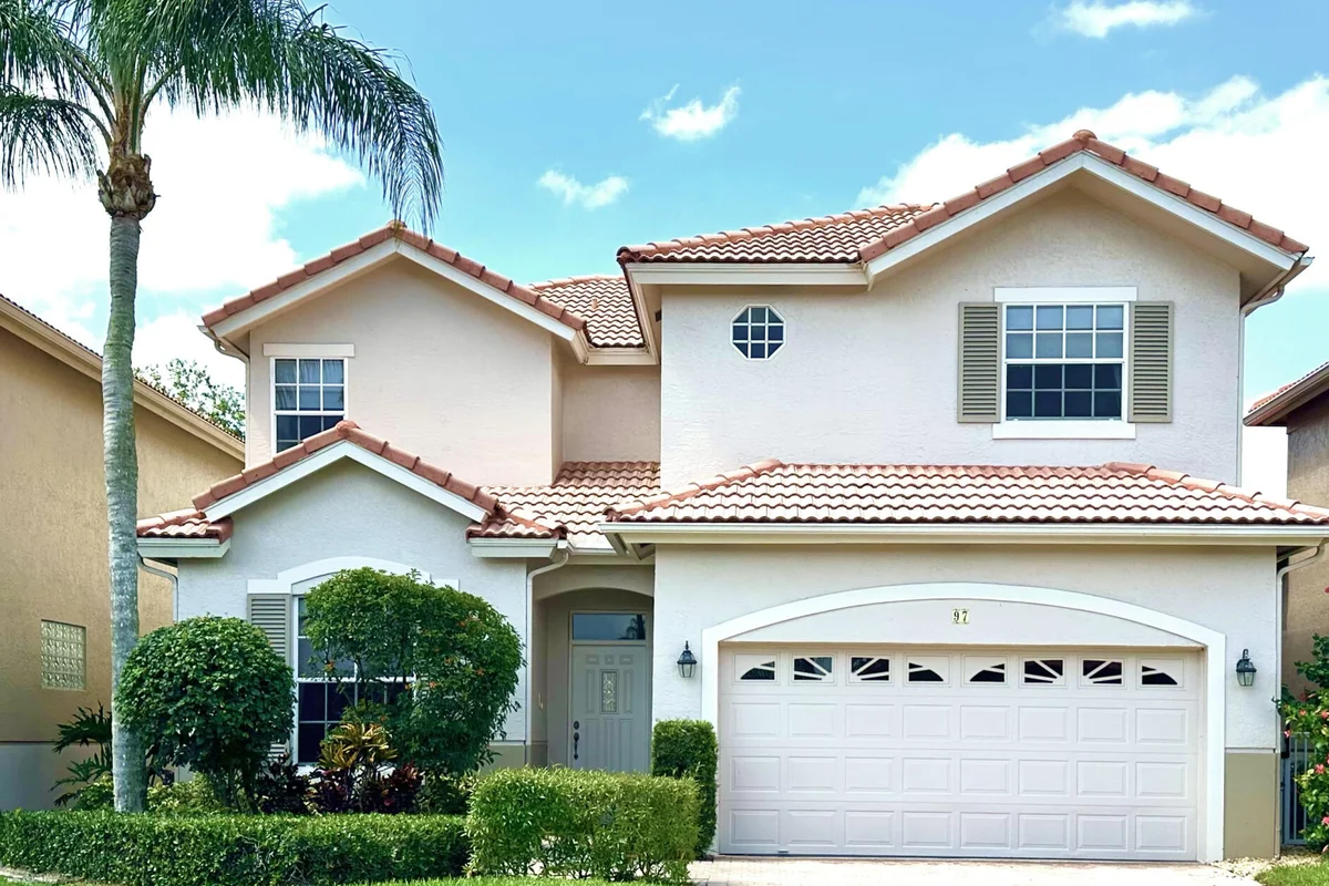 97 Monterey Pointe Dr, Palm Beach Gardens: photo 1 of 21