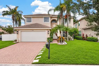 5010 Nautica Lake Cir, Lake Worth: photo 1 of 46