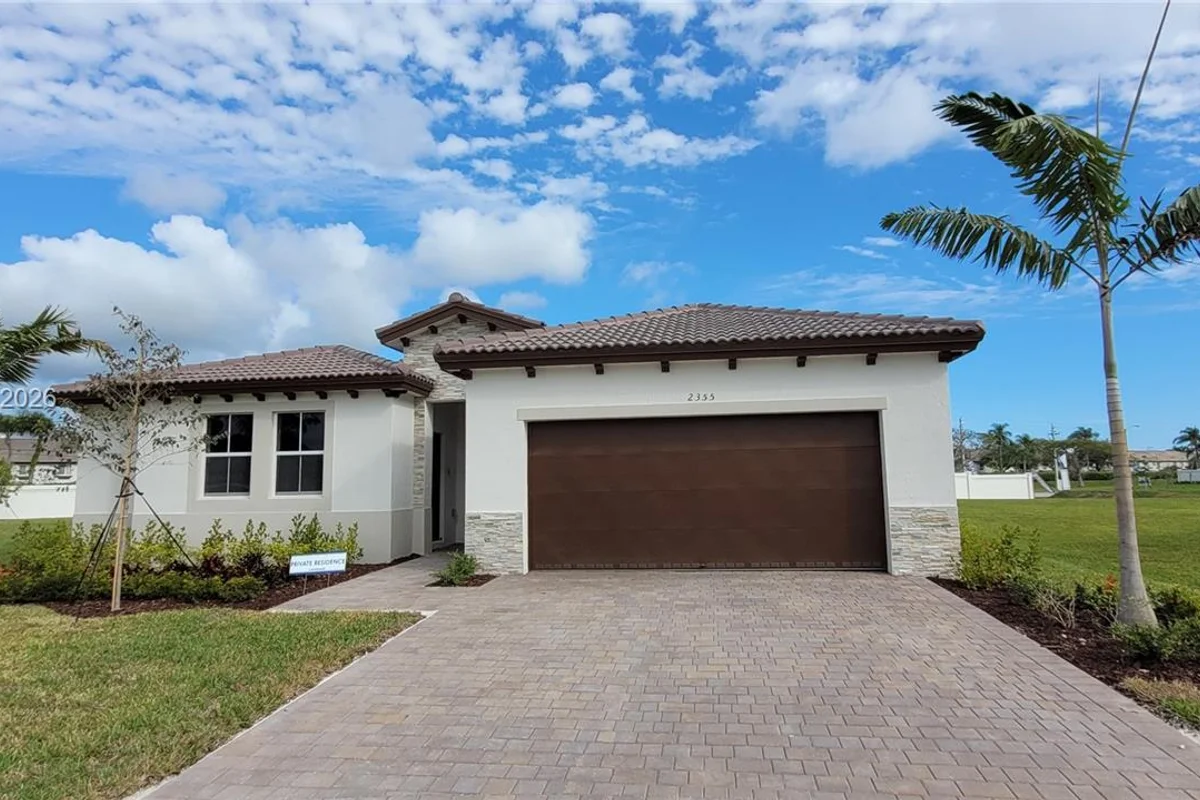 2355 SE 24th Ct, Homestead: photo 1 of 24
