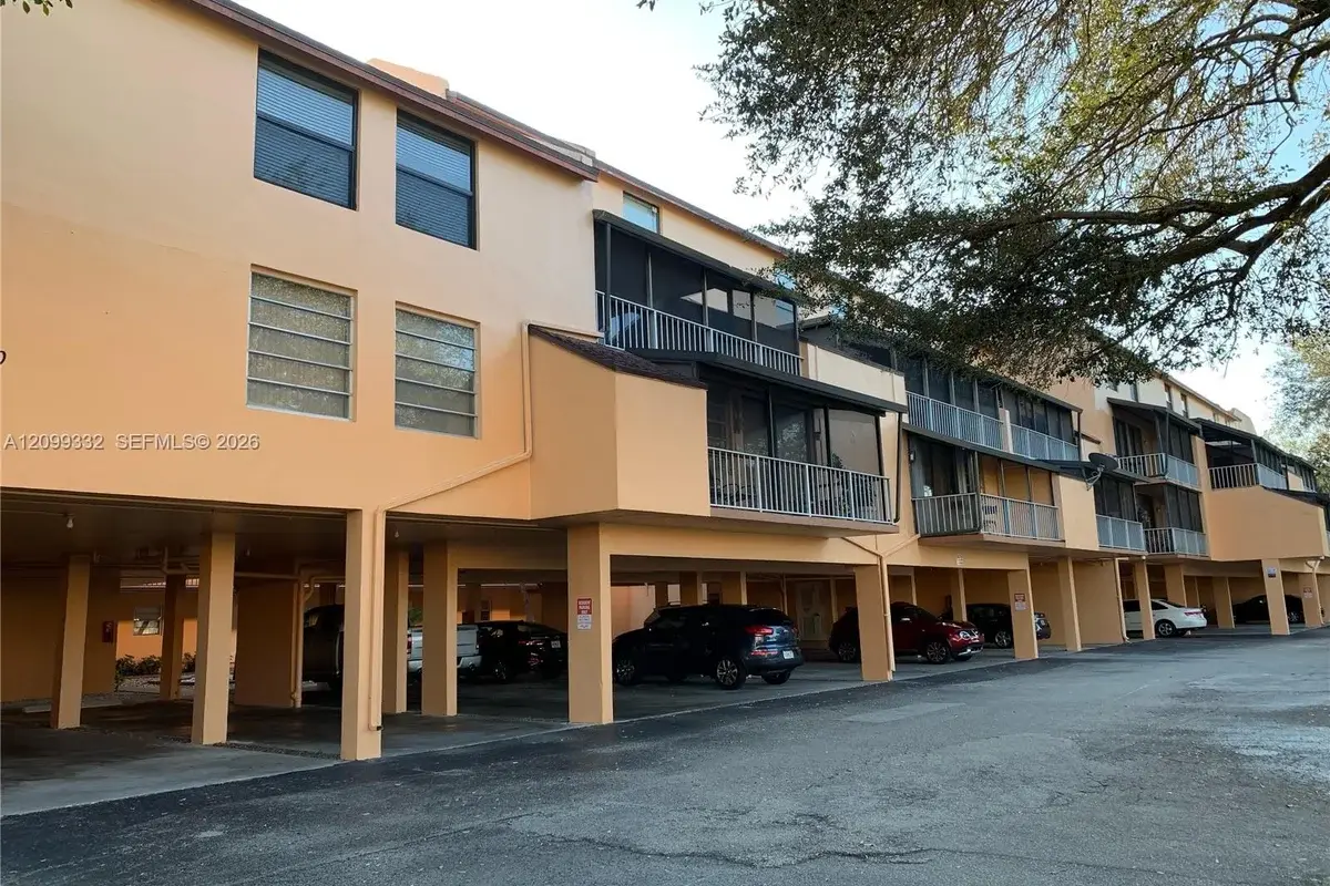 400 Commodore Dr #211, Plantation: photo 1 of 21