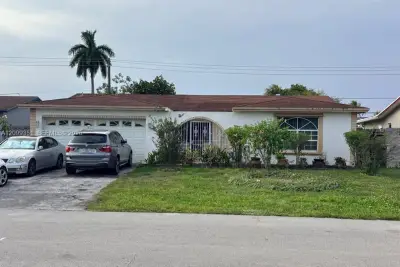 8517 Windsor, Miramar: photo 1 of 1