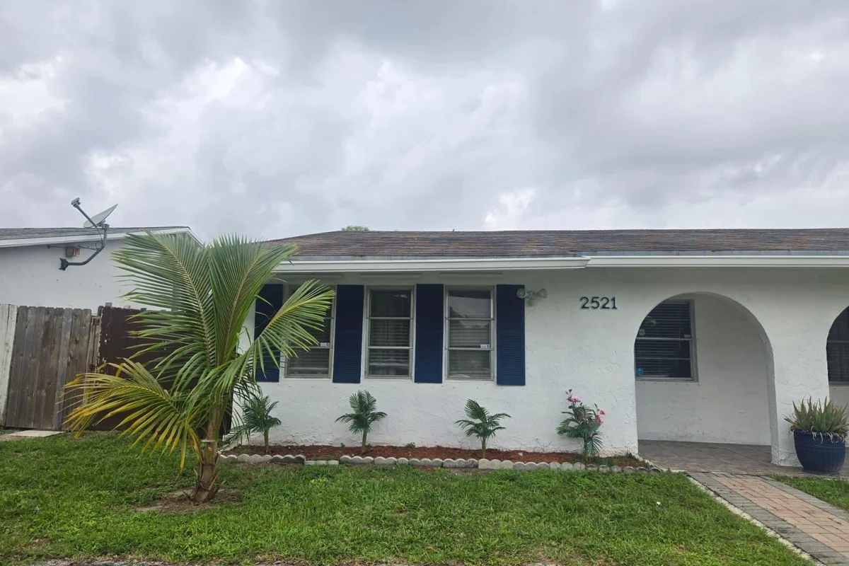 2521 SW 58th Manor #B, Fort Lauderdale: photo 1 of 20