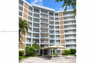 2940 N Course Dr #110, Pompano Beach: photo 1 of 14