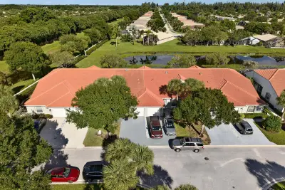 8464 Logia Cir, Boynton Beach: photo 1 of 38