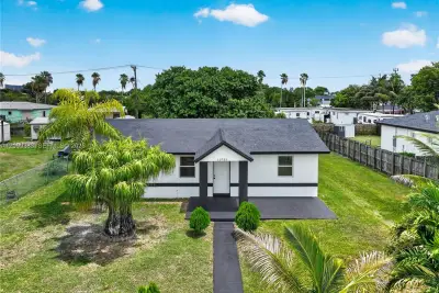 10755 SW 217th St, Miami: photo 1 of 50