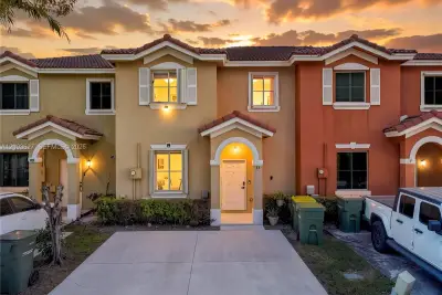 85 SW 15th Ter, Homestead: photo 1 of 44